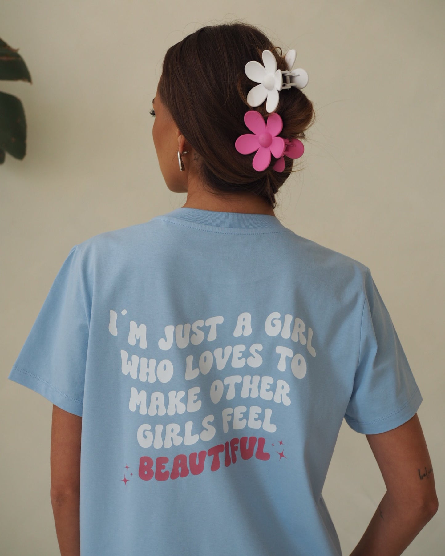 I’M JUST A GIRL | t-shirt