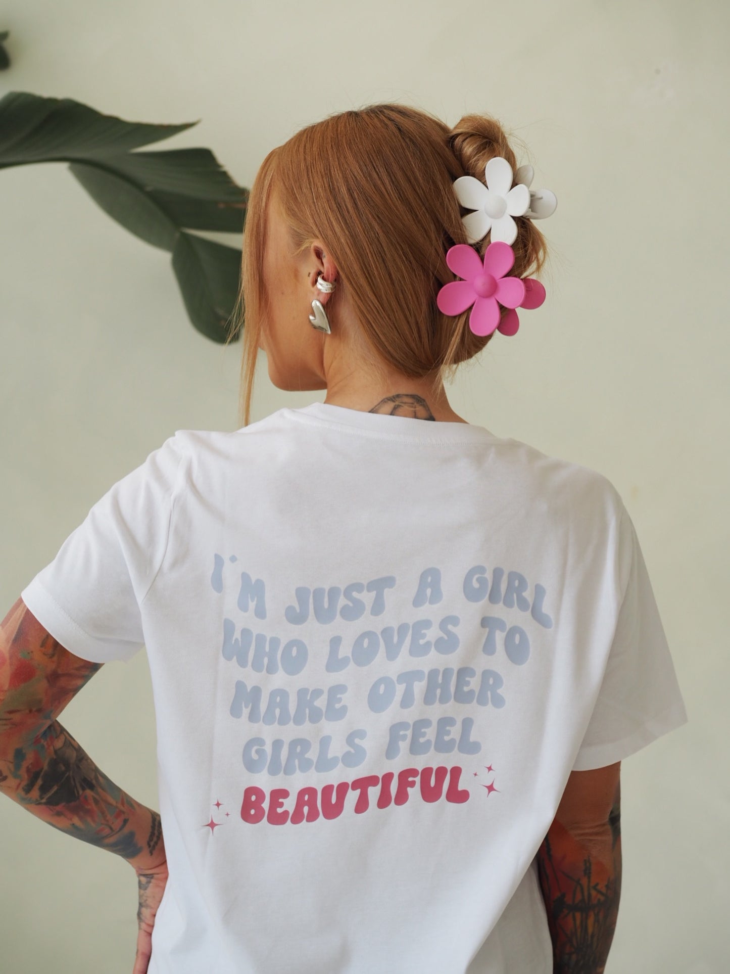 I’M JUST A GIRL | t-shirt